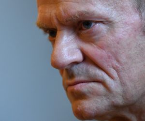epa09571316 Leader of main opposition party Civic Platform (Platforma Obywatelska, PO), Donald Tusk attends a press conference in Gdansk, northern Poland, 08 November 2021. Poland should consider triggering Article 4 of the NATO treaty to help the country deal with the threat posed by the migrant wave, Donald Tusk said on 08 November. Hundreds of migrants reportedly gathered on the Polish-Belarusian border on 08 November, in an apparent bid to break into Poland.  EPA/ADAM WARZAWA POLAND OUT