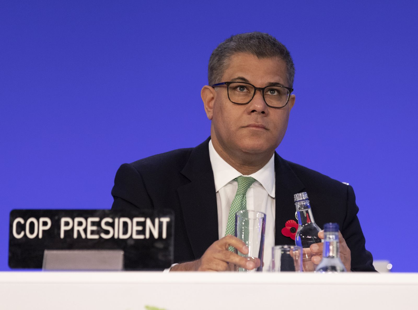 epa09579955 Alok Sharma, President of COP26, the 26th UN Climate Change Conference, attends the climate conference in Glasgow, Britain, 13 November 2021. The 2021 United Nations Climate Change Conference (COP26) runs from 31 October to 12 November 2021 in Glasgow.  EPA/ROBERT PERRY