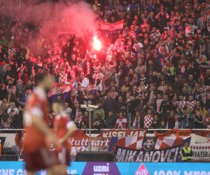 Zagreb, 14.11.2021 - Utakmica 10. kola skupine H Europskih kvalifikacija za Svjetsko nogometno prvenstvo: Hrvatska - Rusija. Na slici hrvatski navijaèi.foto HINA/ Damir SENÈAR/ ik