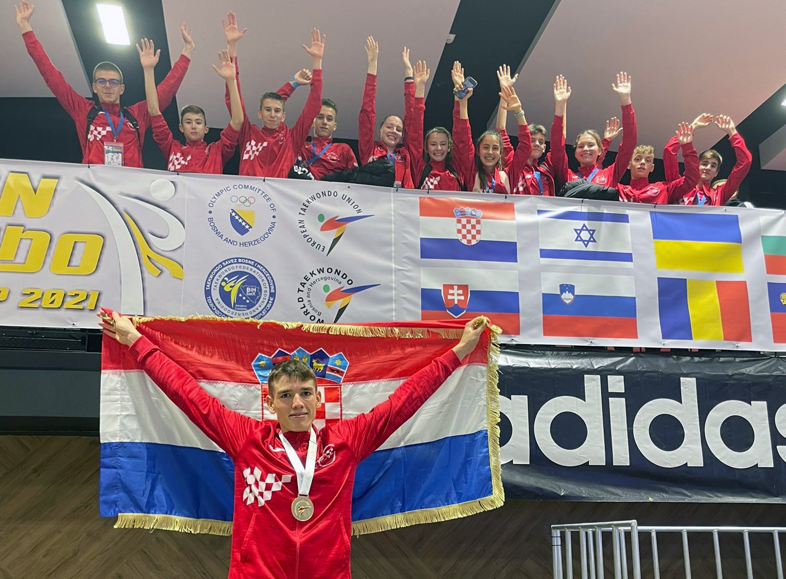 Sarajevo, 15.11.2021.- Mladi hrvatski tekvondo borac Vito Krpan osvojio je zlatnu medalju na Europskom juniorskom prvenstvu u tekvondou koje se od petka do ponedjeljak odrava u Sarajevu. 
foto HINA/ Jelena Marot/ ua