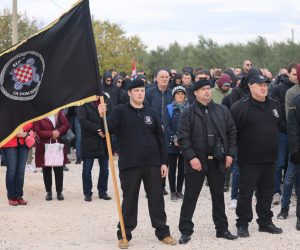 Škabrnja, 18.11.2021.  - Obilježavanje 30. obljetnice stradanja Škabrnje. 
foto HINA/ Zvonko KUCELIN/ ml