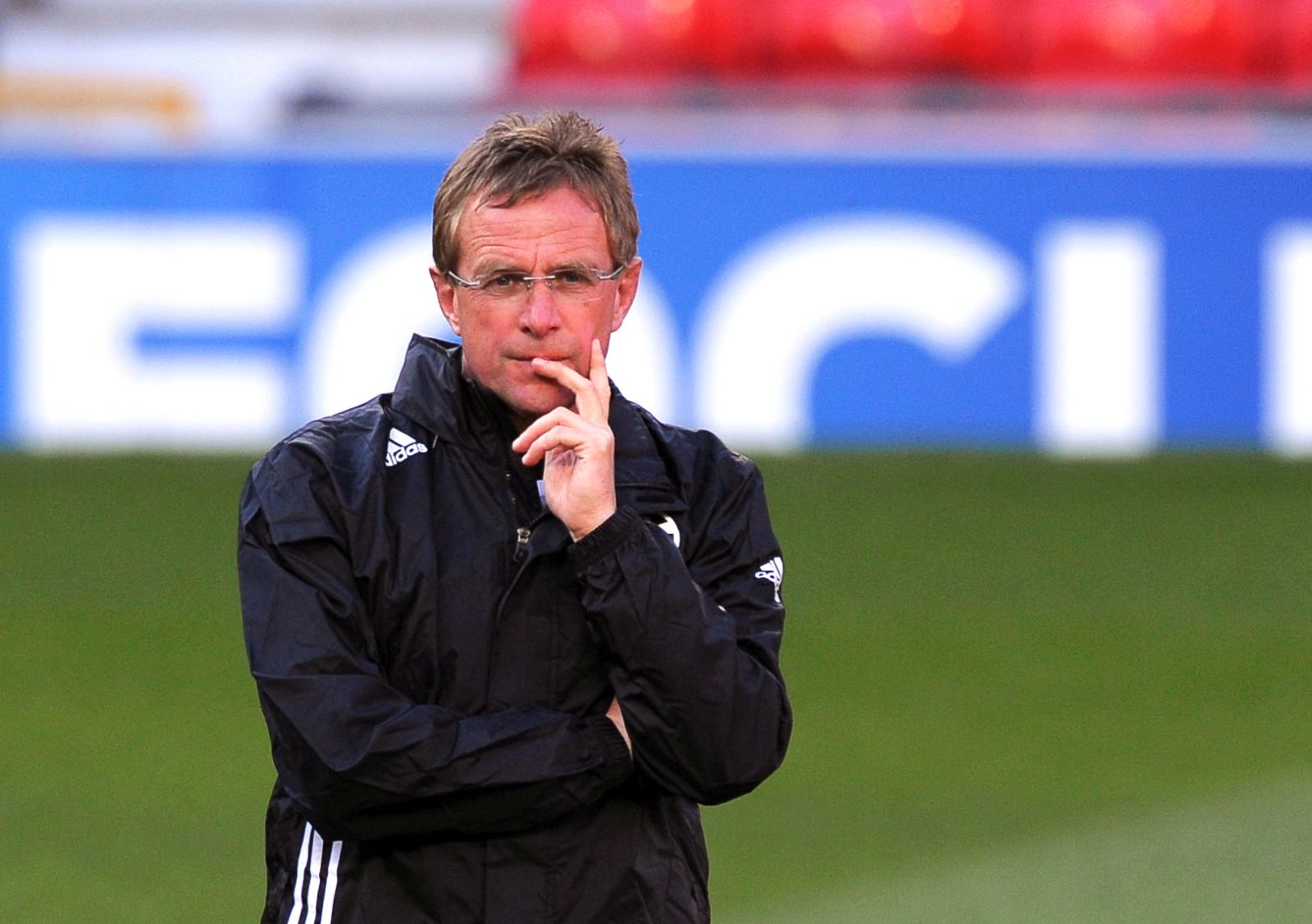epa09610785 (FILE) - Schalke's head coach Ralf Rangnick leads his team's training session ahead of the UEFA Champions League semi final against Manchester United at Old Trafford in Manchester, Britain, 03 May 2011 (re-issued on 29 November 2021). Ralf Rangnick has been appointed Manchester United's new interim manager, the English Premier League side confirmed on 29 November 2021.  EPA/ROBIN PARKER