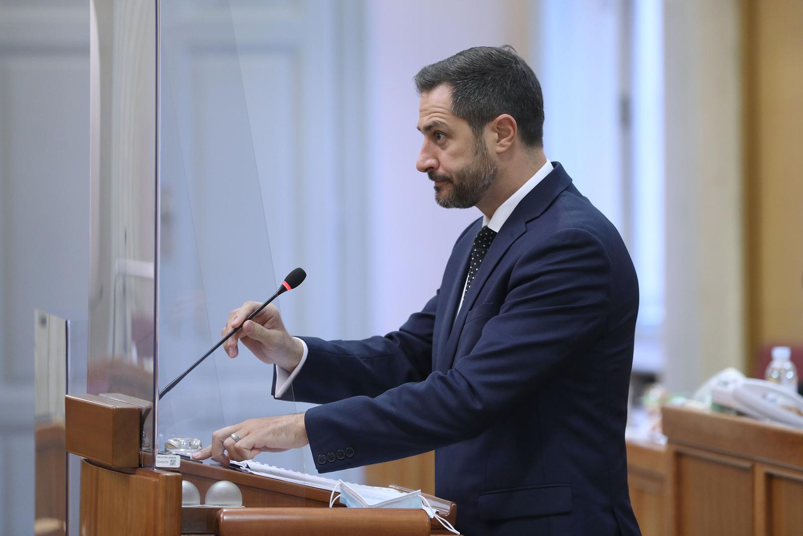 04.11.2021., Zagreb - Sabor 8. sjednicu nastavlja  raspravom o Konacnom prijedlogu zakona o izmjenama Zakona o ugostiteljskoj djelatnosti.
Patrik Macek/PIXSELL