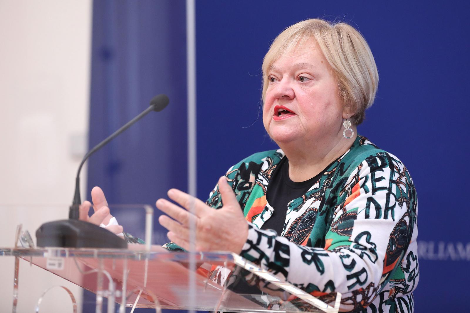 04.11.2021., Zagreb - Na konferenciji za medije odrzanoj u Saboru zastupnica Anka Mrak Taritas govorila je o temi "Rezolucija o klimatskoj i okolisnoj krizi, hoće li Vlada nakon Glasgowa imati vise sluha?".