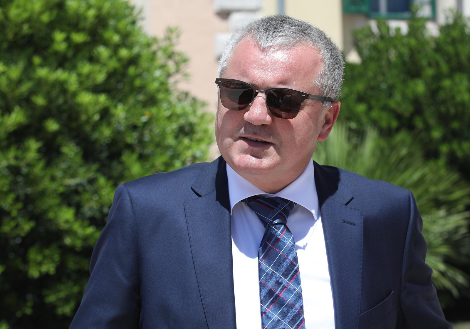 06.07.2021., Sibenik - Ministar prostornog uredjenja, graditeljstva i drzavne imovine Darko Horvat boravio je u Sibeniku. Tom prilikom sastao se s gradonacelnikom Zeljkom Buricem u Gradskoj upravi Grada Sibenika na temu razvojnog projekta Batizele. Photo: Dusko Jaramaz/PIXSELL
