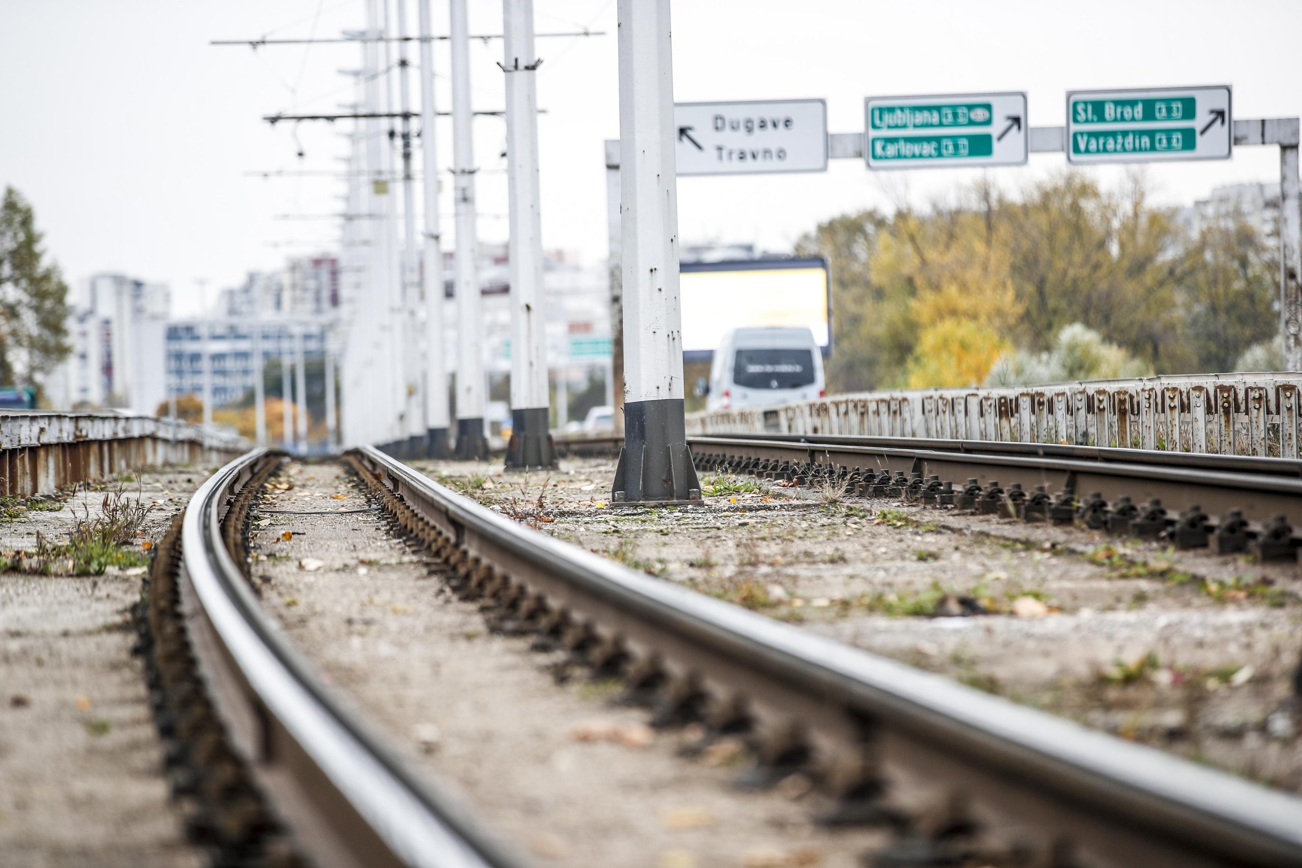 06.11.2021., Zagreb - Zbog radova, ovaj vikend, obustavljen tramvajski promet na mostu Mladosti.