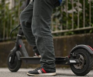 07.02.2021., Zagreb - Elektricni romobil je prijevozno sredstvo kojeg vole djeca i odrasli . Photo: Igor Soban/PIXSELL