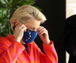 8.7.2021., Zagreb - Predsjednica Europske komisije Ursula von der Leyen u posjetu Hrvatskoj. Izjave za medije predsjednika Vlade Andreja Plenkovica i predsjednice Europske komisije Ursule von der Leyen. Predsjednica Europske komisije urucila je predsjedniku Vlade Andreju Plenkovicu pozitivnu ocjenu o Nacionalnom planu oporavka i otpornosti za Republiku Hrvatsku. 
Photo: Goran Stanzl/PIXSELL