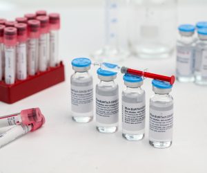 08.11.2021., Zagreb - Ilustrativna fotografija cjepiva protiv bolesti COVID-19 proizvodjaca Pfizer/BioNTech.