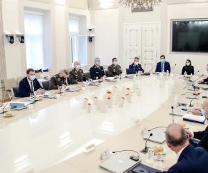 09.11.2021., Zagreb - Banski dvori, Vlada RH. Sastanak s vojnim zapovjednicima, na kojem Andrej Plenkovic zeli od njih cuti postoje li i koji su problemi u HV-u, koje predsjednik RH Zoran Milanovic spominje.