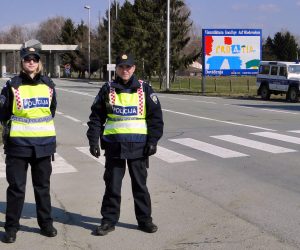 06.03.2010., Virovitica - Prilazne ceste na medjunarodnom granicnom prijelazu Terezino polje - Barc prema republici Madjarskoj pod snaznom su zastitom brojnih policijskih ophodnji. 
Photo: Maja Santosi/PIXSELL