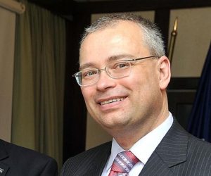 28.04.2010., Zagreb - Zracna luka Zagreb, Aerodrom Pleso. Spanjolska aviokompanija Spanair uspostavila je redovnu direktnu liniju Zagreb - Barcelona i obrnuto. 
Tonci Peovic, glavni direktor Zracne luke Zagreb, Silvia Palacious Ucelay,  zamjenica Spanjolskog ambasadora u RH, Javier Ortega Figuerial, predstavnik Spanaira i Neven Pelicaric, veleposlanik RH u Spanjolskoj. 
Photo: Goran Stanzl/PIXSELL