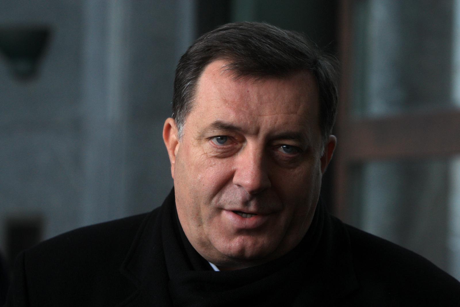 01.12.2011.Mirogoj, Zagreb -Posljednji ispracaj posljednjeg premijera SFRJ-a Ante Markovica na krematoriju na Mirogoju. Milorad Dodik
Photo: Boris Scitar/PIXSELL