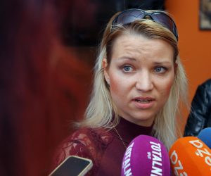 12.04.2016., Split - Udruga za promicanje prava pacijenata, konferencija za medije o ukidanju savjetovalista udruge za promicanje prava pacijenata i izmjena pravilnika u zdravstvu opcenito. Jasna Karacic, magistrica psihoterapije.
Photo: Miranda Cikotic/PIXSELL