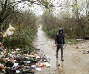 12.11.2019., Bihac, Bosna i Hercegovina - Kisa koja pada gotovo cijeli dan skoro je unistila kamp Vucjak u kojem trenutno boravi oko 1000 migranata. Taj broj se stalno povecava jer nove migrante policija konstantno dovodi u kamp.
Photo: Armin Durgut/PIXSELL