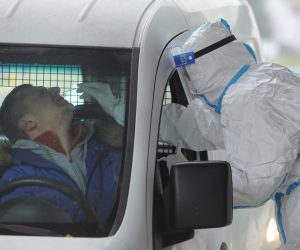 12.11.2021., Osijek - Od 12. studenog opet se obavlja i drive-in testiranje na lokaciji pored istocne tribine dvorane Gradski vrt u Osijeku.