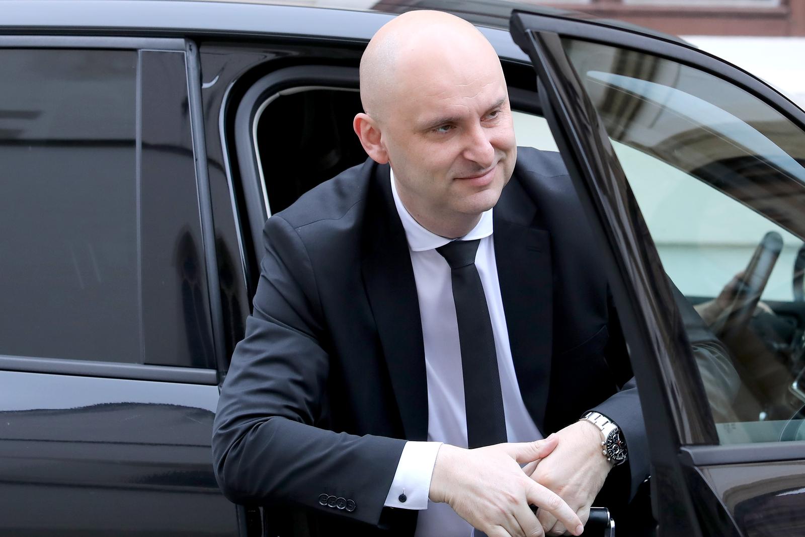 16.05.2019., Zagreb - Vlada RH je na svojoj 157. sjednicu, uz ostalo, raspravljala o nacrtu konacnog prijedloga zakona o zemljisnim knjigama.  Ministar Tomislav Tolusic dolazi u Banske dvore.
Photo: Patrik Macek/PIXSELL