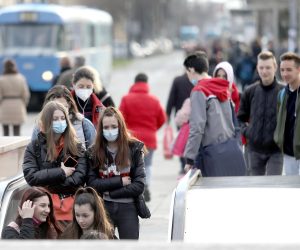 18.03.2021., Zagreb - Za nesto veci porast broja novozarazenih institucije su pocele ponovno okrivljavati gradjane koji su se po njihovim rijecima previse opustili. 
Photo: Patrik Macek/PIXSELL