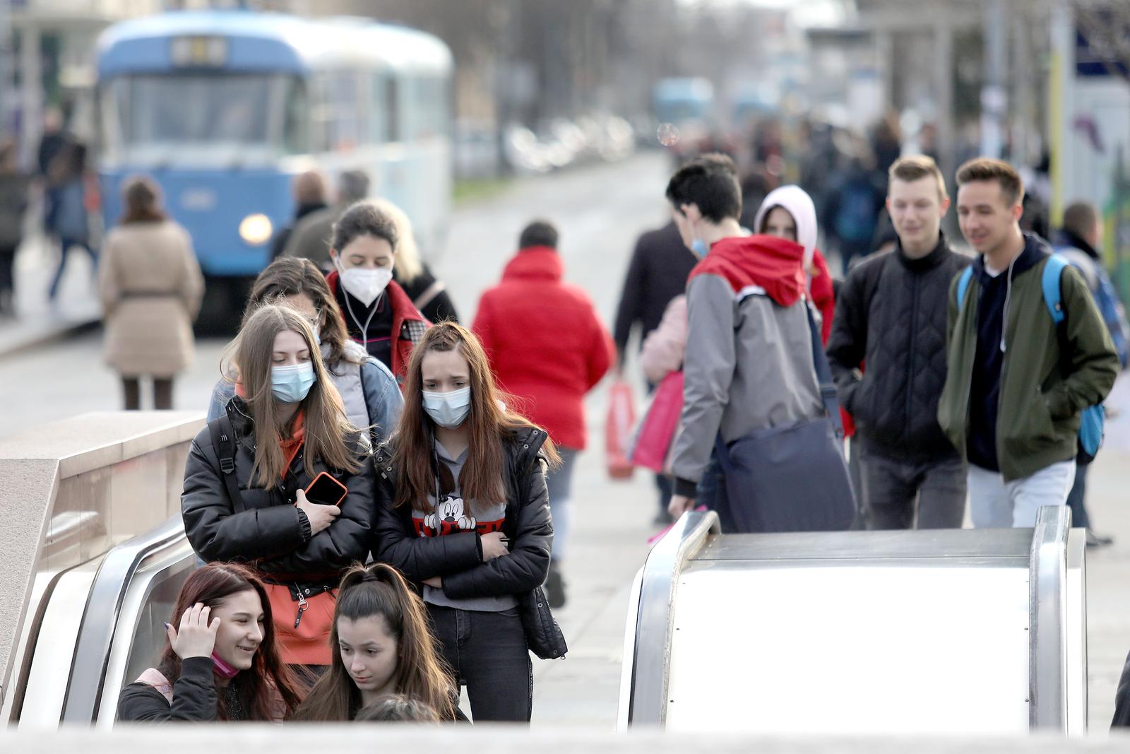 18.03.2021., Zagreb - Za nesto veci porast broja novozarazenih institucije su pocele ponovno okrivljavati gradjane koji su se po njihovim rijecima previse opustili. 
Photo: Patrik Macek/PIXSELL