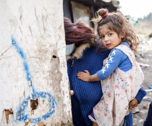 20.04.2021., Sarajevo, Bosna i Hercegovina - Opcina Ilidza naredila je rusenje baraka u kojoj zivi vise od 60 roma, medju kojima je i 40 djece. Inspekcija je naredila uklanjanje bespravnog naselja, bez da je ponudjen alternativni smjestaj. Aktivisti za ljudska prava upozoravaju da je najnoviji slucaj samo odraz visedecenijskog zanemarivanja. Ovo naselje postoji vec 12 godina.
Photo: Armin Durgut/PIXSELL