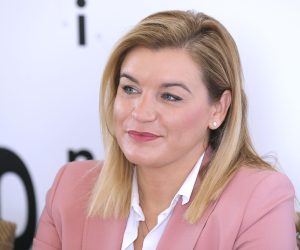 21.09.2021., Zagreb - Na inicijativu Nezavisne udruge ugostitelja Zagreba pokrenuta je platforma naziva Zagreb Mingles. Platformu su na konferenciji za medije u restoranu Korcula predstavili Zaklina Toskot, Nikolina Brnjac i Martina Bienenfeld.
Photo: Patrik Macek/PIXSELL