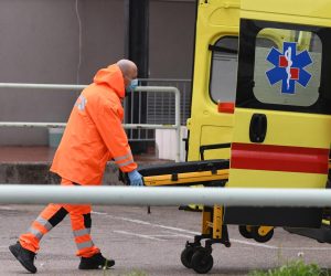 23.01.2021., Sibenik - Vozila Hitne medicinske pomoci ispred hitnoga prijama Opce bolnice Sibenik.
Photo: Hrvoje Jelavic/PIXSELL