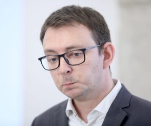 23.04.2021., Zagreb - Zastupnik Bojan Glavasevic komentirao je u Saboru incident sa skidanjem hrvatske zastave sa veleposlanstvo u Beogradu.
Photo: Patrik Macek/PIXSELL