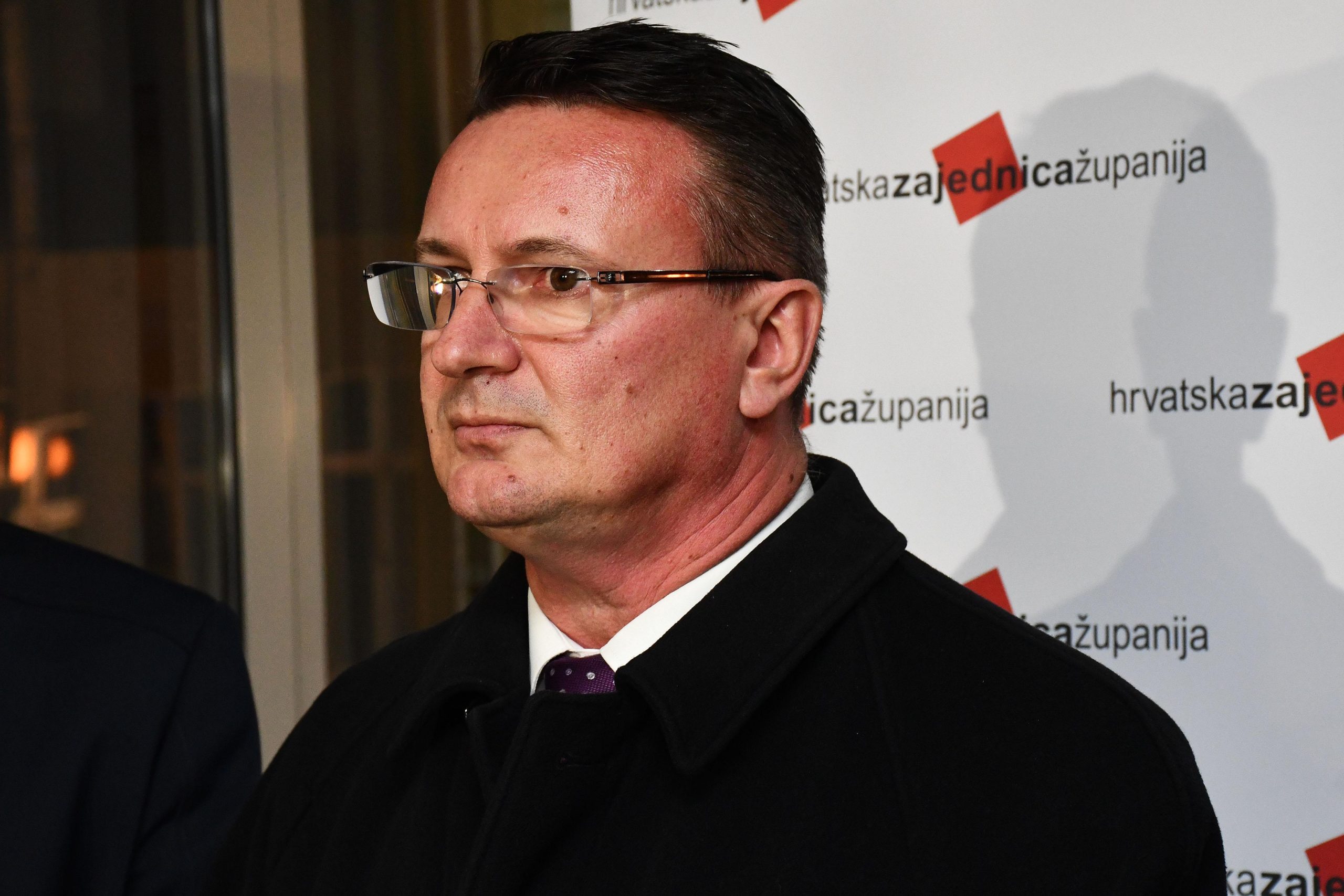 25.11.2021., Slavonski Brod - Odrzana 60. Sjednica Izvrsnog odbora Hrvatske zajednice zupanija. Teme u fokusu bile su iz podrucja skolstva, zdravstva i prijevoza. Zupan Brodsko-posavske zupanije Danijel Marusic.