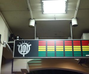 28.07.2021., Zagreb - Kako je izgubila koncesiju, radio stojedinica odlazi u povijest, a neki se od omiljenog radija oprostili su se svijecama ispred redakcija. 
Photo: Luka Stanzl/PIXSELL