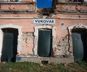 29.10.2018., Vukovar - Stara zgrada zeljeznickog kolodvora na Priljevu izgradjena je 1891. godine i zasticeno je kulturno dobro RH. Tipski zgrada pripada arhitekturi ugarskih zeljeznica, a ostala je jedna od posljednjih neobnovljenih gradjevina u gradu heroju. Njezina simbolicna vrijednost je u cinjenici da je u lipnju 1997. bila odredistem Vlaka mira kojim je predsjednik RH Franjo Tudjman oznacio povratak Hrvatske u Vukovar. 
Photo: Davor Javorovic/PIXSELL