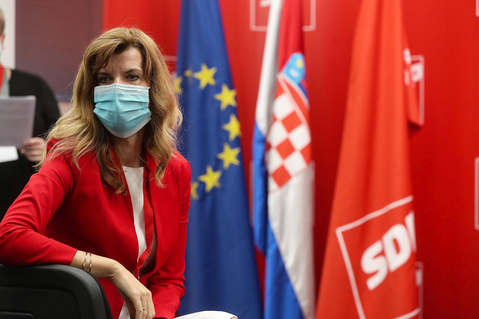 2.11.2020., Zagreb - Predsjednik Zoran Milanovic sudjelovao je na svecanoj sjednici Predsjednistva SDP-a u povodu obiljezavanja 30 godina hrvatske socijaldemokracije. 
Photo: Goran Stanzl/PIXSELL