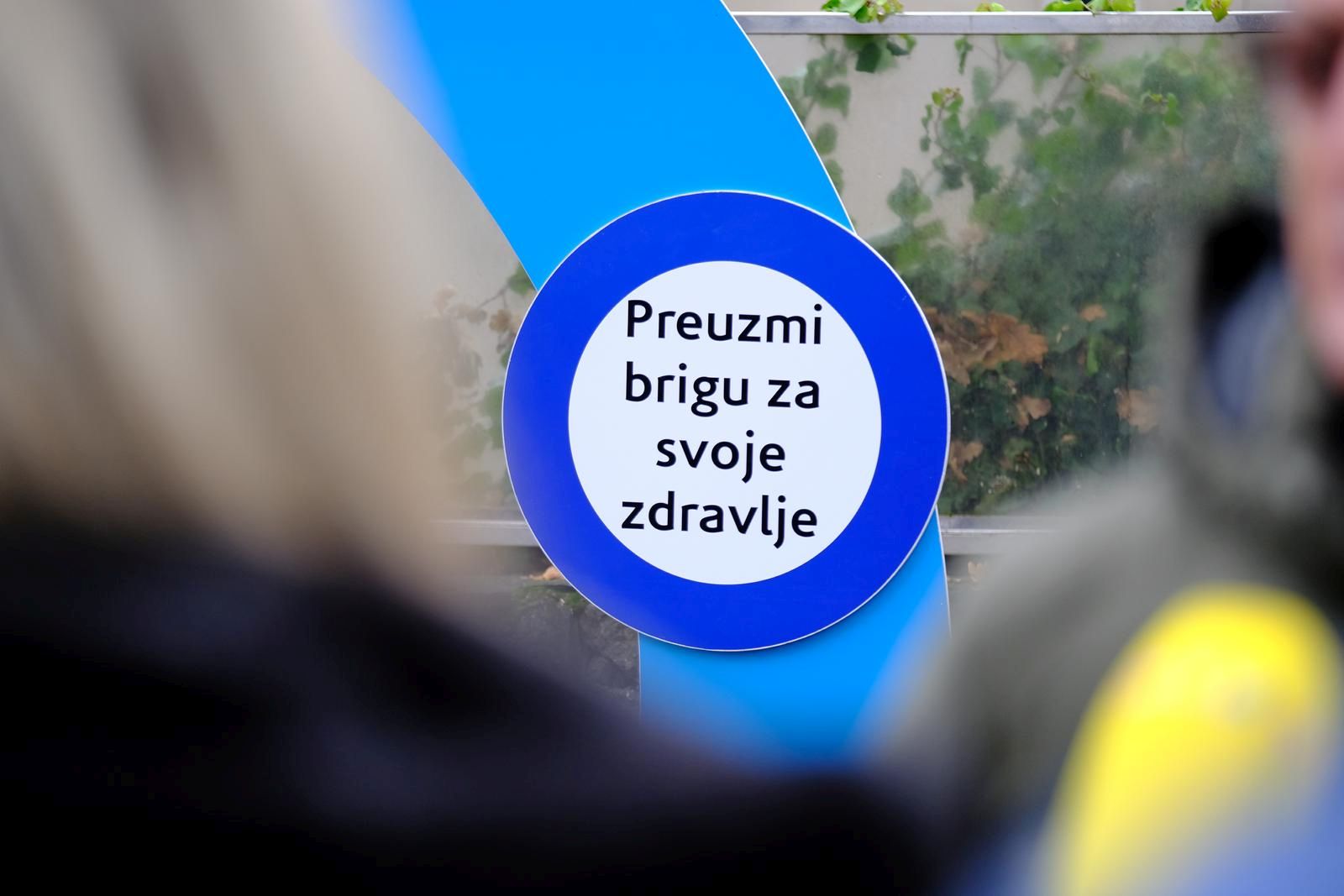 13.11.2021., Zagreb, Sveucilisna klinika Vuk Vrhovac - Povodom obiljezavanja Svjetskog dana secerne bolesti i u sklopu javnozdravstvene kampanje "Pokreni se!", Hrvatski savez dijabetickih udruga odrzao je konferenciju za medije. Na konferenciji su predstavljeni rezultati ankete koliko je osoba sa secernom bolescu cijepljeno protiv Covida, gripe i pneumokoka.