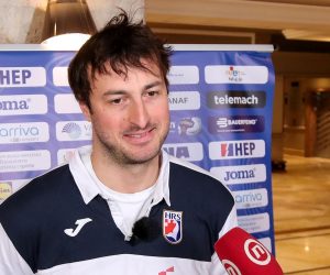 1.11.2021., Zagreb - Hrvatska muska seniorska reprezentacija okupila se u Hotelu Westin, a zatim su otputovali u Porec gdje ce trenirati do kraja reprezentativnog tjedna. U sklopu priprema, Hrvatska ce igrati prijateljski susret sa Slovenijom u subotu, 6. studenog 2021. godine u sportskoj dvorani Novigrad. Izbornik Hrvoje Horvat i reprezentativci dali su izjave okupljenim medijima. Domagoj Duvnjak. 
Photo: Goran Stanzl/PIXSELL