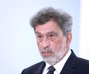 09.11.2021., Zagreb - Ministar Radovan Fuchs komentirao je u Saboru cijepljenje u skolama.