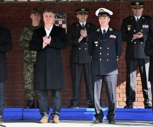 29.10.2021., Pozega -  U vojarni 123. brigade Hrvatske vojske u Pozegi odrzana je svecanost polaganja prisege 32. narastaja rocnih vojnika na dragovoljnom vojnom osposobljavanju. ministar obrane Mario Banozic, predsjednik RH Zoran Milanovic, nacelnik Glavnog stozera OS RH Robert Hranj