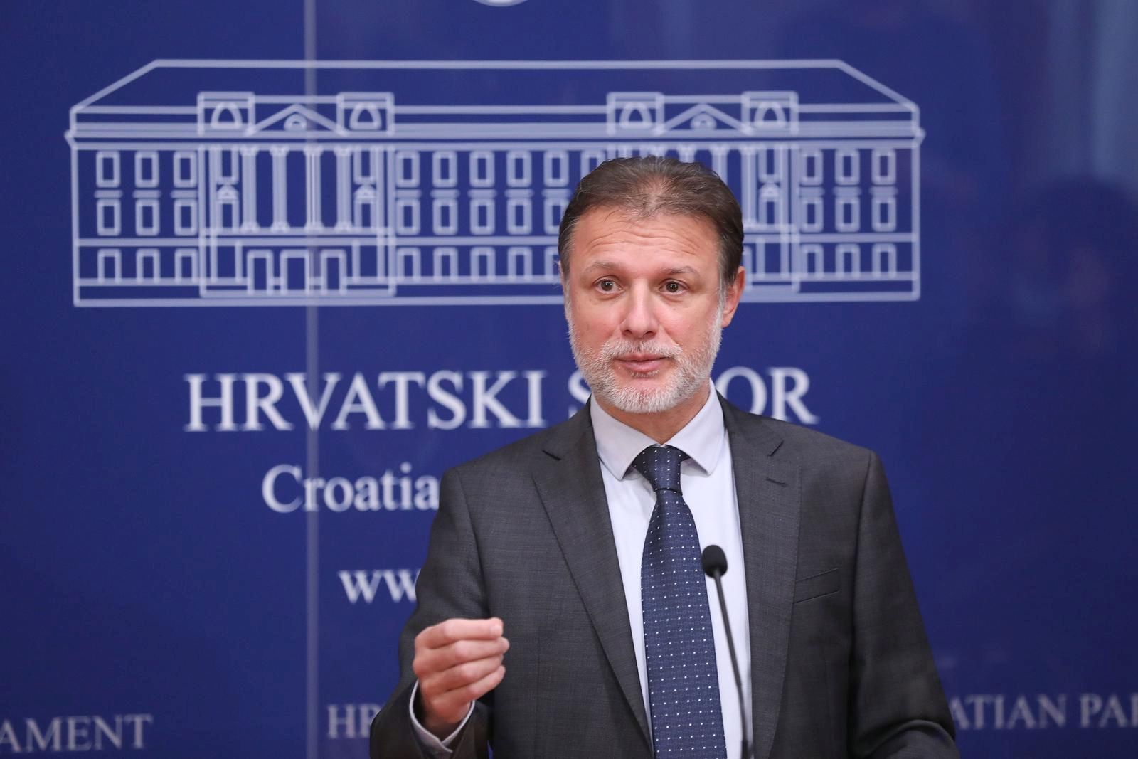 11.11.2021., Zagreb - Predsjednik Sabora Gordan Jandrokovic odrzao je danas izvanrednu konferenciju za medije o novim napadima predsjednika Milanovica.