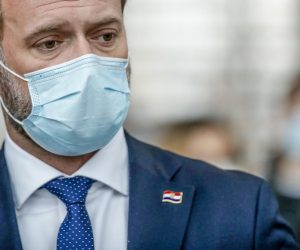 17.11.2021., Zagreb - U Nacionalnoj sveucilisnoj knjiznjici predsjednik Vlade Andrej Plenkovic sudjelovao je na otvorenju izlozbe ZRTVA VUKOVARA 1991. u suvremenoj umjetnosti temeljem medjunarodnog natjecaja za vizualne umjetnosti iz 2020./2021. Ministar obrane Mario Banozic.
Photo: Slavko Midzor/PIXSELL