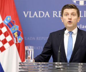 16.11.2021., Zagreb - Ministar financija Zdravko Maric odrzao je u Banskim dvorima konferenciju za medije.