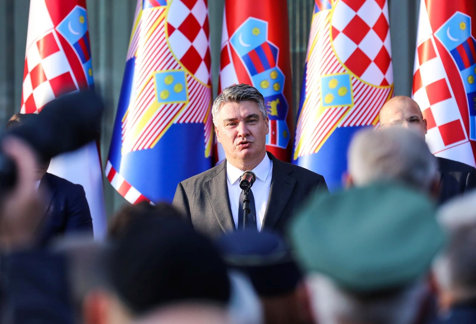 29.09.2021., Zagreb - U Uredu predsjednika na Pantovcaku odrzan je prijem povodom obiljezavanja Dana policije na kojemu su urucena odlikovanja policijskim postajama te aktivnim i umirovljenim djelatnicima Ministarstva unutarnjih poslova Republike Hrvatske. Predsjednik RH Zoran Milanovic Photo: Emica Elvedji/PIXSELL