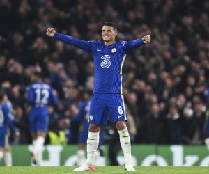 epa09599813 Thiago Silva of Chelsea celebrates after the 3-0 lead during the UEFA Champions League group H soccer match between Chelsea FC and Juventus FC in London, Britain, 23 November 2021.  EPA/Facundo Arrizabalaga