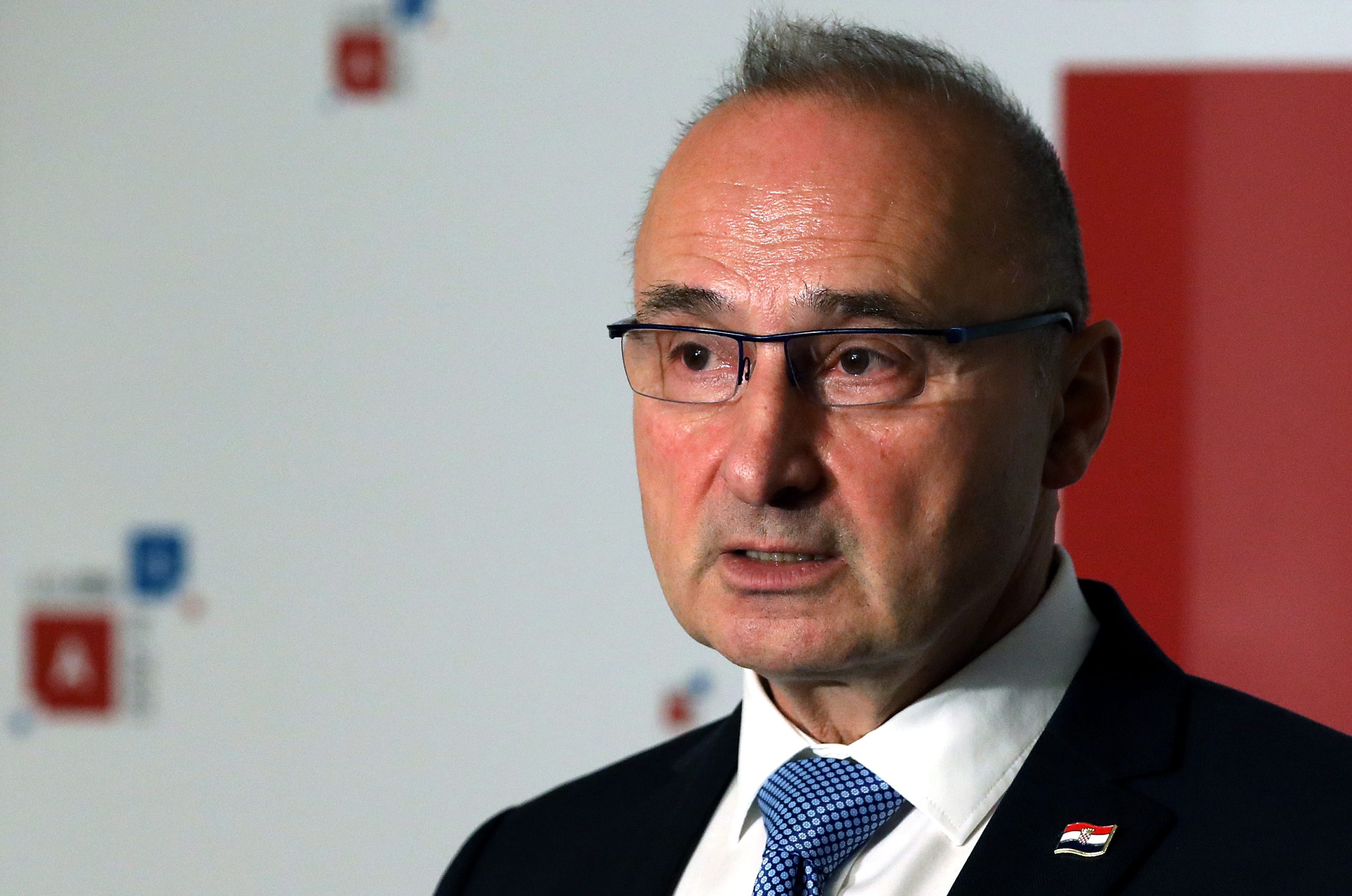 Zagreb, 24.11.2021. - Izjava za medije ministra vanjskih i europskih poslova Gordana Grliæa Radmana tijekom sastanka ministara vanjskih poslova drava èlanica i promatraèa Amerièko-jadranske povelje (A5). Na fotografiji Gordan Grliæ Radman. foto HINA/ Lana SLIVAR DOMINIÆ/ lsd
