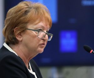 Zagreb, 26.11.2021.- Nastavak 9. sjednice Hrvatskog sabora. Na fotografiji glavna dravna odvjetnica Zlata Hrvoj ipek. foto HINA/ Lana SLIVAR DOMINIÆ/ lsd
