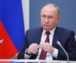 epa09612773 Russian President Vladimir Putin attends a session of the annual VTB Capital 'Russia Calling' Investment Forum via a video conference in Moscow, Russia, 30 November 2021.  EPA/MIKHAIL METZEL / SPUTNIK / KREMLIN POOL