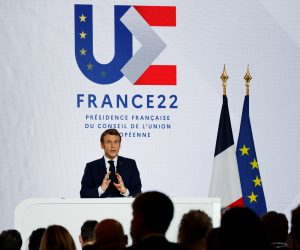 epa09631920 French President Emmanuel Macron delivers a speech during a press conference on France assuming EU presidency, in Paris, France, 09 December 2021. France is set to assume the Presidency of the Council of the European Union starting January 2022.  EPA/LUDOVIC MARIN / POOL  MAXPPP OUT