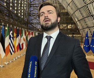 Bruxelles, 20.12.2021. - U provedbi ambicioznog plana smanjenja emisija stakleničkih plinova za 55 posto do 2030. za Hrvatsku će najveći izazov biti povećanje energetske učinkovitosti zgrada, izjavio je u ponedjeljak u Bruxellesu ministar gospodarstva i održivog razvoja Tomislav Ćorić. Na fotografiji Tomislav Ćorić.
foto HINA/ Slavko VUKADIN/ ml