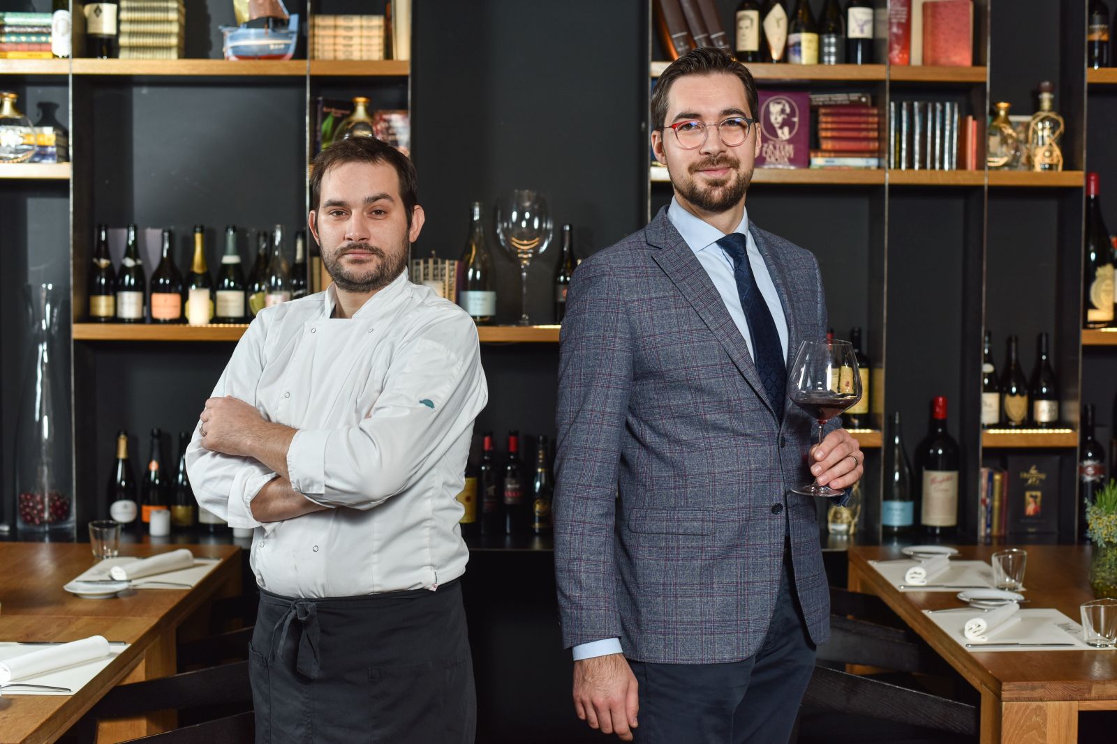 10.12.2021., Zagreb - Restoran ManO2. Chef Hrvoje Kroflin i vlasnik i sommelier Marko Rundek.

Photo Sasa ZinajaNFoto
