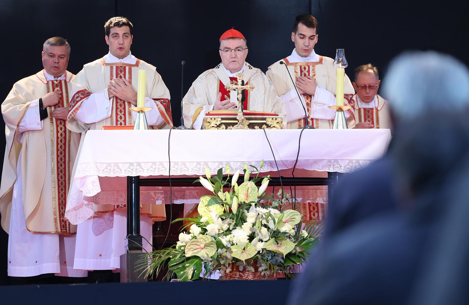 01.11.2021., Mirogoj, Zagreb - Kardinal Josip Bozanic predvodio misu na blagdan Svih svetih kod sredisnjeg kriza na Mirogoju.