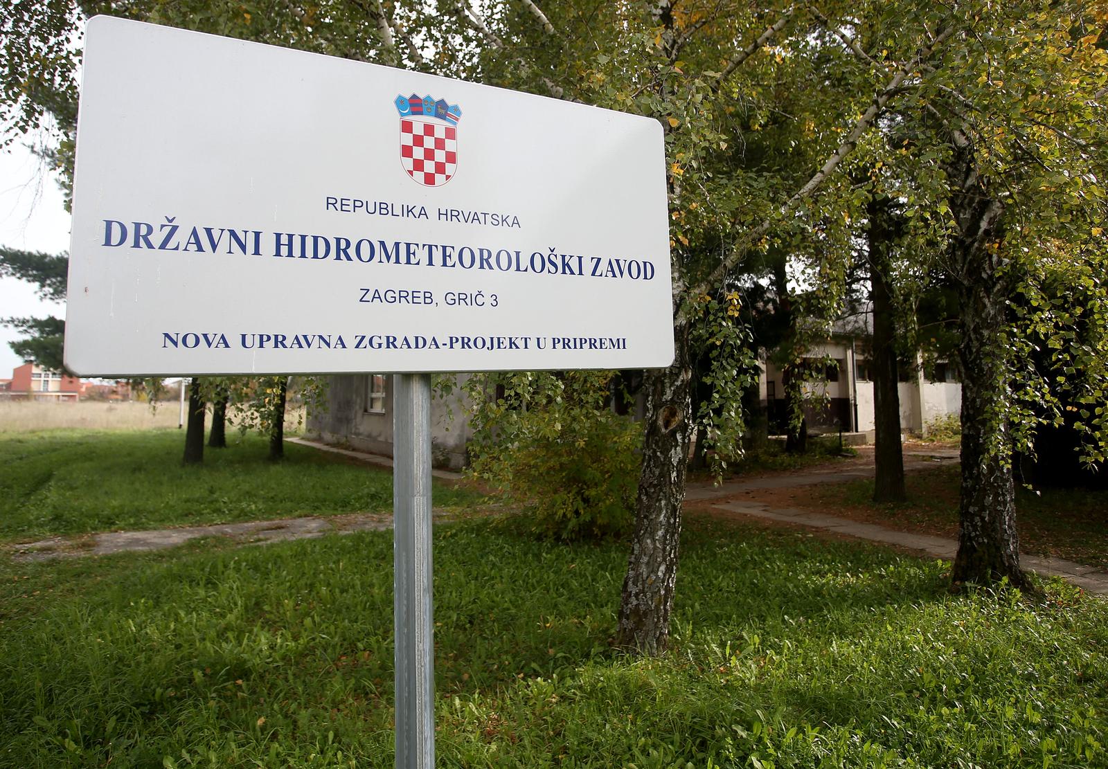 02.11.2017., Zagreb - Provala u objekt 60 u kojem se nalaze prostorije studenskih udruga Hrvatskih studija u Kampusu Borongaj. Studenti su danas trebali iseliti iz prostorija jer su one pripale Drzavnom hidrometeoroloskom zavodu.
Photo: Igor Kralj/PIXSELL