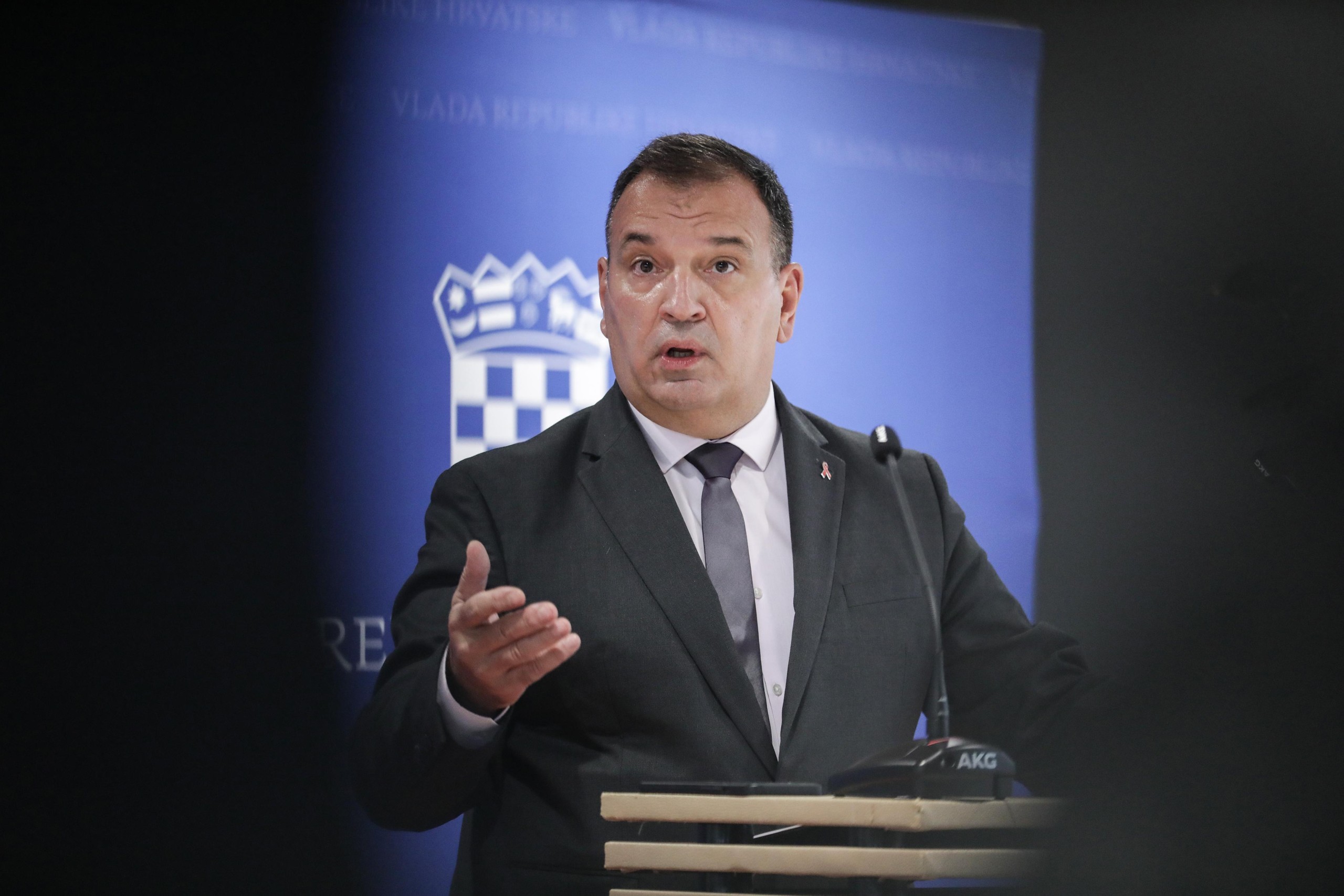 02.12.2021., Zagreb - Pod predsjedanjem premijera Andreja Plenkovica odrzana redovita sjednica Vlade RH. Nakon sjednice Vlade ministar Vili Beros dao izjavu za medije.   Photo: Robert Anic/PIXSELL