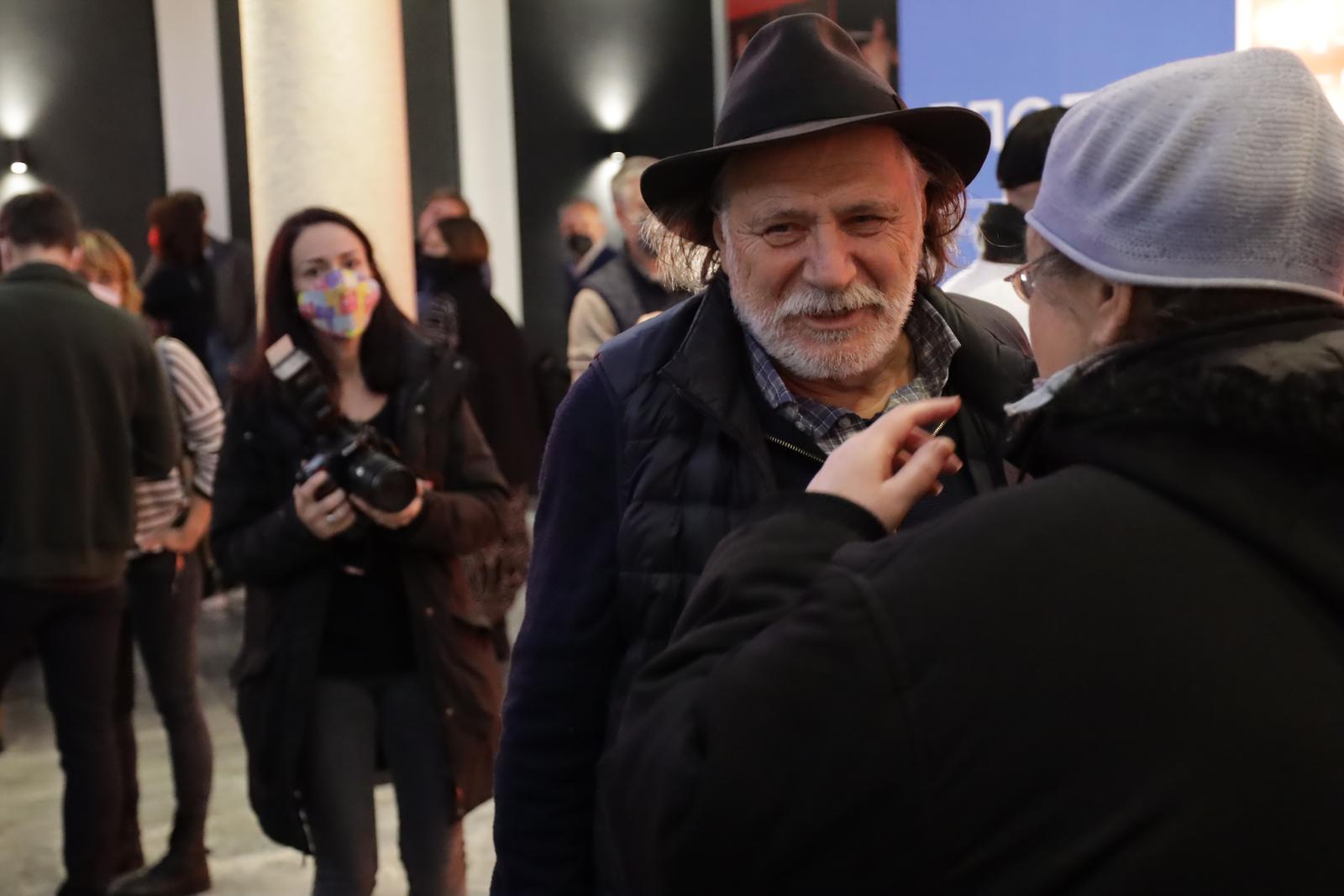02, December, 2021, Belgrade - On the Grand Stage "Olivera and Rade Markovic" of the Belgrade Drama Theater, the Ulysses Theater performed the play "Rhino" by Ezen Ionesco, directed by Lenka Udovicki. Rade Serbedzija. Photo: Milan Maricic/ATAImages

02, novembar, 2021, Beograd - Na Velika sceni "Olivera i Rade Markovic" Beogrdskog dramskog pozorista kazaliste Ulysses izvelo je predstavu "Nosorog" Ezena Joneska, u režiji Lenke Udovicki. Photo: Milan Maricic/ATAImages